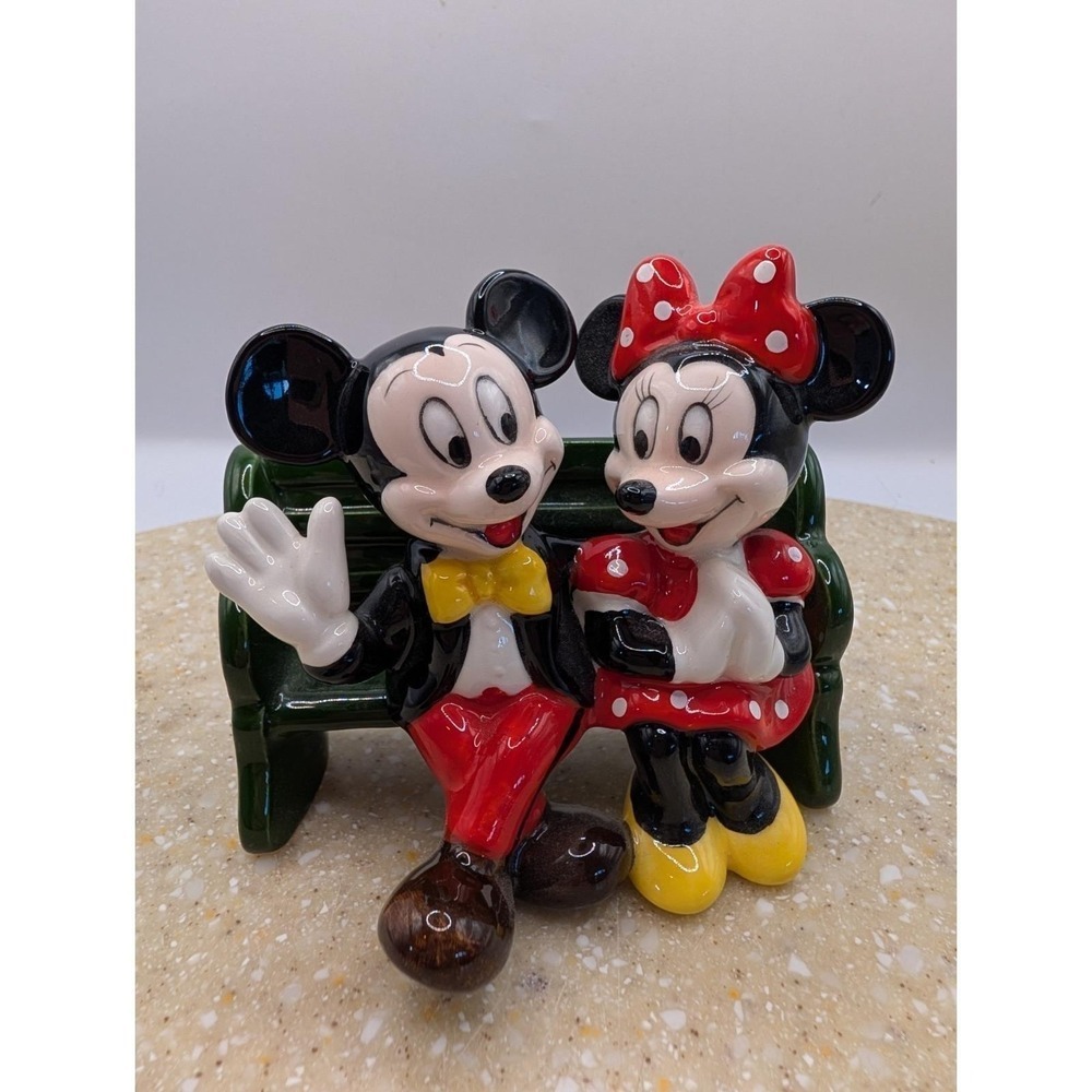 RARE Vintage Tokyo Disneyland Mickey & Minnie Ceramic Figurine on Bench Japan